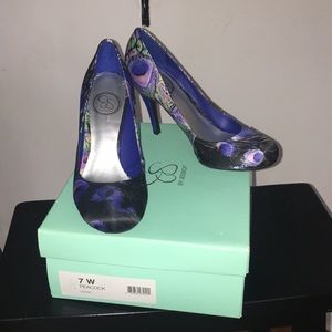 Jessica Simpson Oscar Pumps in Peacock